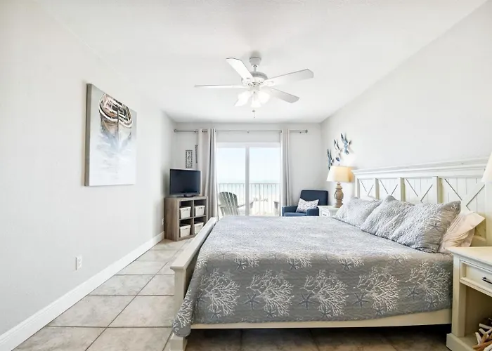 Oceanfront Seagate With Heated Pool Apartment *