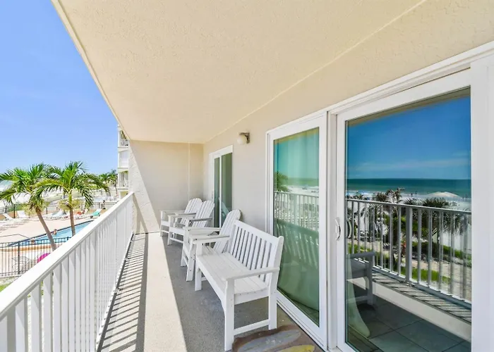 Oceanfront Seagate With Heated Pool *