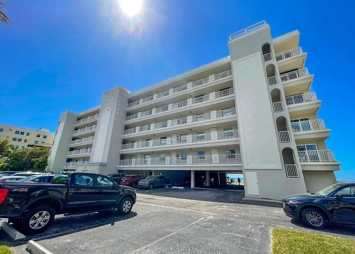 Apartment Oceanfront Seagate With Heated Pool *
