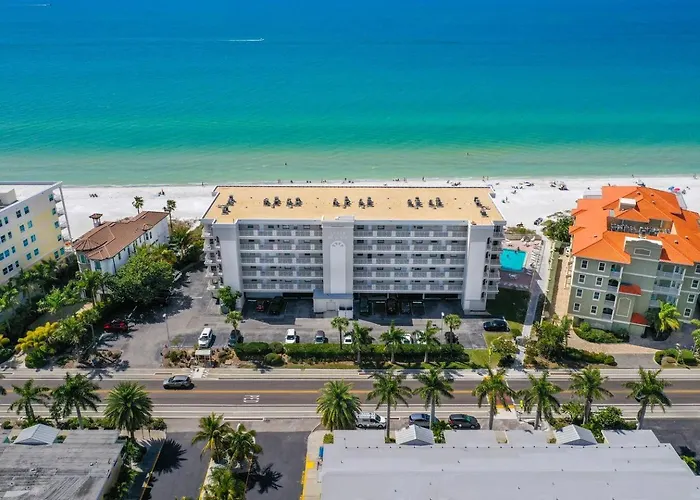 Oceanfront Seagate With Heated Pool * Clearwater Beach