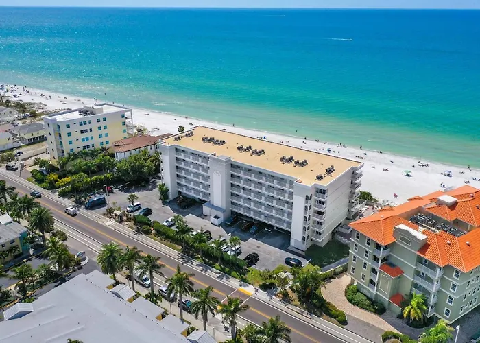 Oceanfront Seagate With Heated Pool